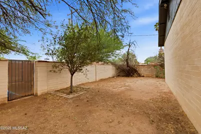 943 W Calle Garcia, Tucson, AZ 85706 - Photo 26