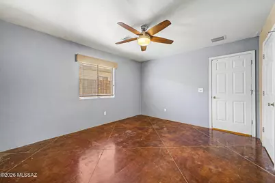 409 E Geronimo Bluff Loop, Tucson, AZ 85705 - Photo 18