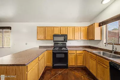 409 E Geronimo Bluff Loop, Tucson, AZ 85705 - Photo 12