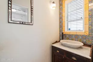 225 N Sierra Vista Dr, Tucson, AZ 85719 - Photo 18