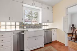 225 N Sierra Vista Dr, Tucson, AZ 85719 - Photo 8