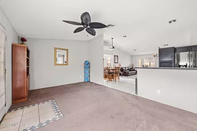 2001 W Burgundy Way, Tucson, AZ 85746 - Photo 10