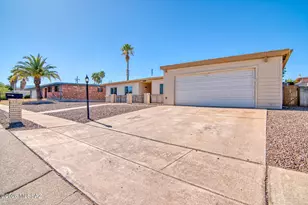 9022 E Rosewood St, Tucson, AZ 85710 - Photo 2