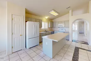 9557 Blue Ridge Mountain St, Tucson, AZ 85748 - Photo 4