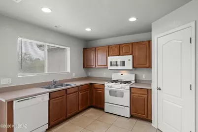 475 W Calle La Bolita, Sahuarita, AZ 85629 - Photo 6