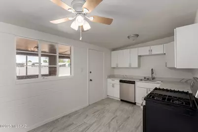 1214 W Kleindale Road, Tucson, AZ 85705 - Photo 10