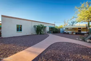 3825 N Tyndall Ave, Tucson, AZ 85719 - Photo 1