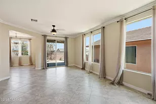 1038 W Pastora Peak Dr, Green Valley, AZ 85614 - Photo 14