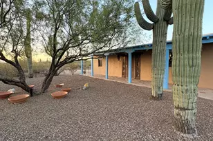 7450 N Sunshine Hills Trail, Tucson, AZ 85743 - Photo 2