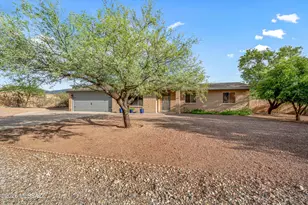10114 E Rio De Oro Dr, Tucson, AZ 85749 - Photo 2