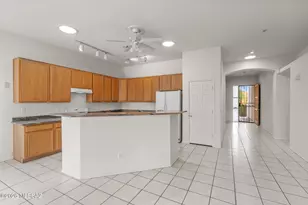 84 N Desert Stream Dr, Tucson, AZ 85745 - Photo 10