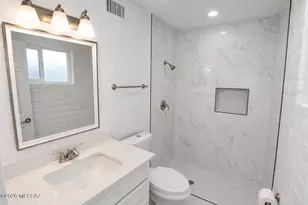 206 W Blacklidge Dr, Tucson, AZ 85705 - Photo 20