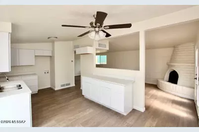 206 W Blacklidge Drive, Tucson, AZ 85705 - Photo 10