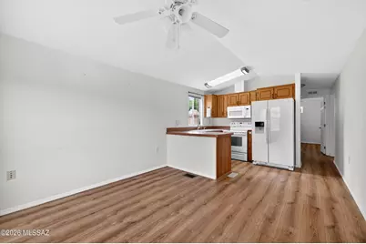 1319 W Vuelta Las Campanas, Sahuarita, AZ 85629 - Photo 4