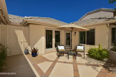 1138 W Masters Circle W, Tucson, AZ 85737 - Photo 2