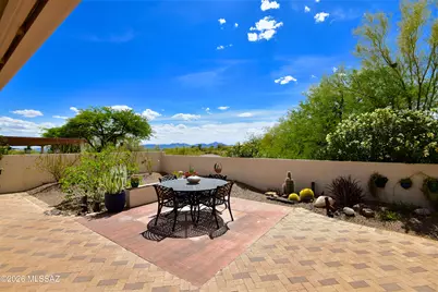 1138 W Masters Circle W, Tucson, AZ 85737 - Photo 4