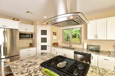 1138 W Masters Circle W, Tucson, AZ 85737 - Photo 16