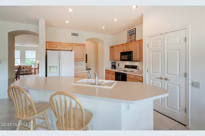 1958 W Amblemorn Drive, Green Valley, AZ 85622 - Photo 6