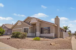 10164 E Falcon Point Dr, Tucson, AZ 85730 - Photo 2