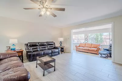 468 W Esperanza Boulevard, Green Valley, AZ 85614 - Photo 18