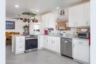 370 E Silverwood Lane, Benson, AZ 85602 - Photo 8