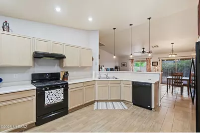 1235 S Star Shadow Drive, Tucson, AZ 85713 - Photo 12