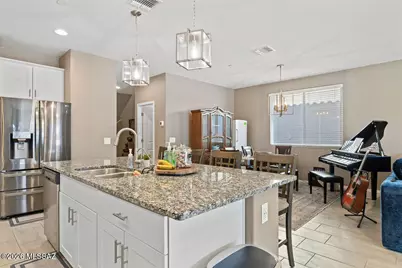 12163 W Charismatic Drive, Marana, AZ 85653 - Photo 10