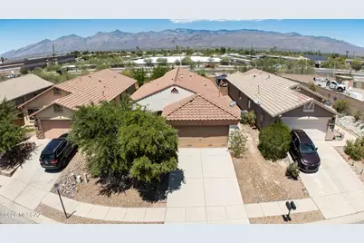 9685 E Belasco Loop, Tucson, AZ 85748 - Photo 2