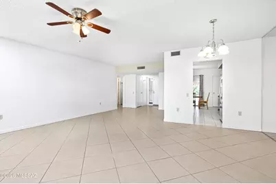 201 N Calle Del Lago, Green Valley, AZ 85614 - Photo 10
