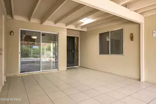 201 N Calle Del Lago, Green Valley, AZ 85614 - Photo 2