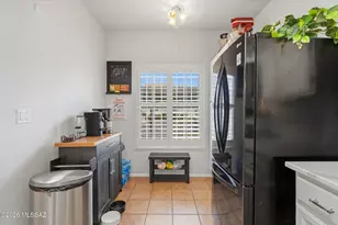 2469 N Ironwood Ridge Dr, Tucson, AZ 85745 - Photo 4