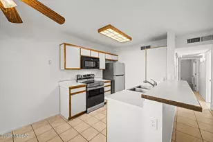 1689 W Wood Bridge Ct, Tucson, AZ 85746 - Photo 6