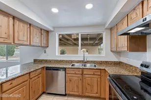 200 N Citadel Ave, Tucson, AZ 85748 - Photo 12