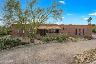 3951 N Four Winds Dr, Tucson, AZ 85750 - Photo 1
