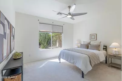 7541 W Wandering Coyote Drive, Tucson, AZ 85743 - Photo 10