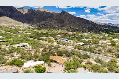 3897 E Diablo Canyon Place, Tucson, AZ 85718 - Photo 2
