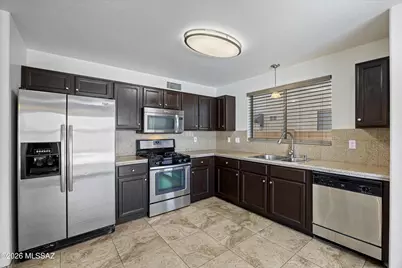 6966 W Amarante Drive, Tucson, AZ 85743 - Photo 10