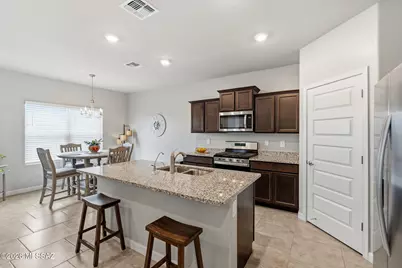 18021 S Silent Lea Lane, Sahuarita, AZ 85629 - Photo 6