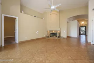 680 S Lucinda Dr, Tucson, AZ 85748 - Photo 8