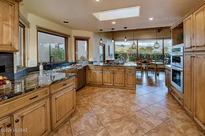 8424 N Lee Trevino Drive, Tucson, AZ 85742 - Photo 18