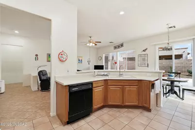 333 W Continental Vista Place, Green Valley, AZ 85614 - Photo 14