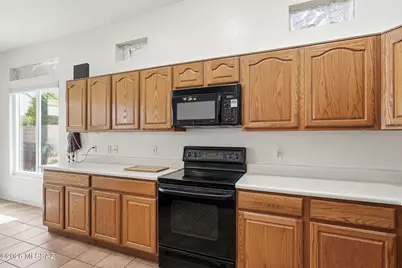 333 W Continental Vista Place, Green Valley, AZ 85614 - Photo 12
