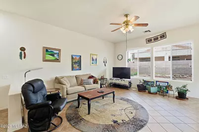 333 W Continental Vista Place, Green Valley, AZ 85614 - Photo 4