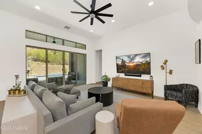 13477 N Mariposa Lily Drive, Oro Valley, AZ 85755 - Photo 6