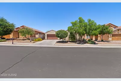 734 W Camino Curvitas, Sahuarita, AZ 85629 - Photo 2