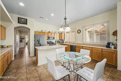 2329 W Calle Balaustre, Green Valley, AZ 85622 - Photo 10