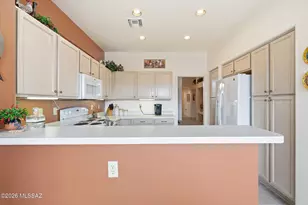 312 N Royal Bell Dr, Green Valley, AZ 85614 - Photo 12