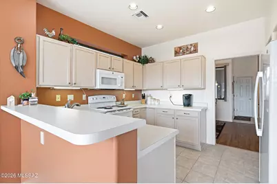 312 N Royal Bell Drive, Green Valley, AZ 85614 - Photo 14