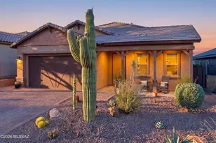 685 E Kalalau Dr, Oro Valley, AZ 85755 - Photo 2