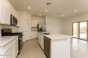 7070 W Joycliff Way, Tucson, AZ 85757 - Photo 4